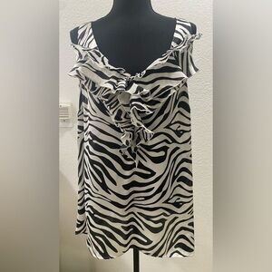 MILANO BLACK & WHITE ZEBRA PATTERN RUFFLED NECK SLEEVELESS TOP Sz XL‎